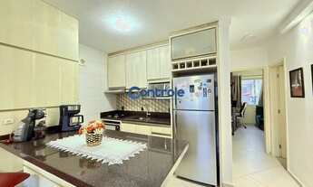 Imagem 4: Apartamento térreo 02 dormitórios semimobiliado com área lateral e fundos no Jardim Bota