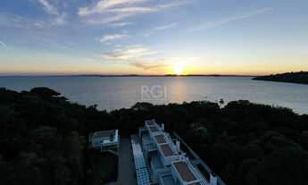 Imagem: CASA EM CONDOMINIO, 3 DORMITÓRIOS, 3 SUÍTES