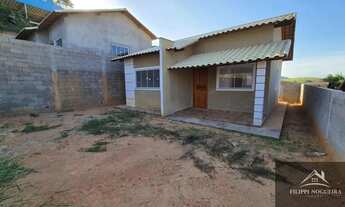 Imagem 3: Vende-se Casa Moderna com 2 Quartos, Suíte e Quintal Independente a 1,5 km do Centro