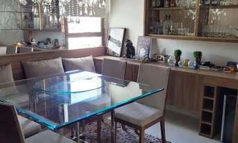 Imagem 6: Apartamento de 4/4 frente transformado em três totalmente montado finalmente decorado três