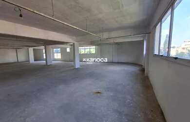 Imagem 7: Oportunidade!! Prédio Comercial 3 andares a Venda com 2.305 m² na Estrada do bananal junto