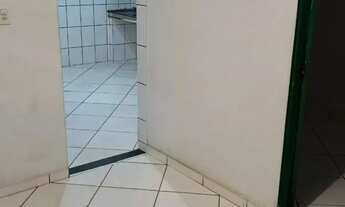 Imagem 3: CASA SETOR UNIÃO COM 3 QUARTOS VARANDA FRENTE PRAÇA PROX A AV T-9 OPORTUNIDADE ÚNICA