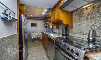 Imagem 6: Imóvel para venda possui 319 metros quadrados com 3 quartos em Bela Vista - Porto Alegre