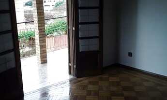 Imagem 4: Linda Casa no Centro de Caxambu MG