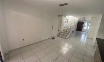 Imagem 2: Casa no Condomínio fechado nos Bancários com 04 suítes e possui energia solar