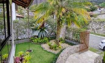 Imagem 2: Casa no Vale dos Pinheiros em Nova Fribugo