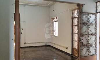 Imagem 2: Casa p/ Venda c/ 3 Dorms, Sala, Cozinha, Banheiro, Área de Serviço, 3 Vagas Cobertas + Edí