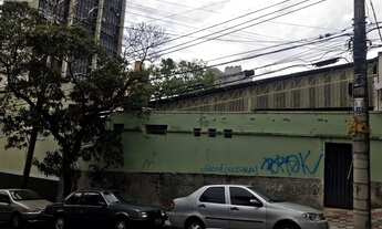 Imagem 3: Casa para aluguel possui 459 metros quadrados com 6 quartos em São Pedro - Belo Horizonte