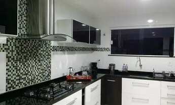 Imagem 4: Casa para venda possui 124 metros quadrados com 3 quartos em Jardim Marilu - São Paulo - S