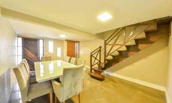 Imagem 4: Sobrado para venda com 4 quartos em Sítio Cercado - Curitiba - PR - Abaixo da Avaliação