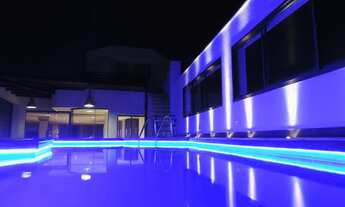 Imagem 3: Cobertura triplex para aluguel e venda possui 590 metros quadrados com 4 quartos