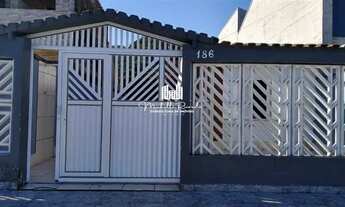 Imagem 5: Térrea para aluguel possui 79 metros quadrados com 2 quartos em Jardim Aguapeu - Mongaguá