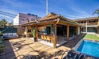 Imagem: Casa com 6 dorms, Praia da Lagoinha, Ubatuba