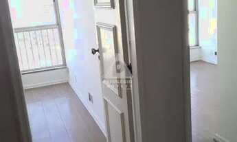 Imagem 7: Apartamento de 130m2, claro, arejado, vista livre, andar alto, 4 quartos, localizado entre