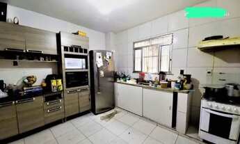 Imagem 4: Casa para aluguel e venda possui 330 metros quadrados com 4 quartos em Flores - Manaus - A