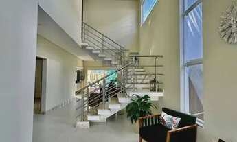 Imagem 3: Casa de condomínio para venda possui 270 metros quadrados com 4 quartos