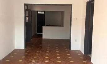 Imagem 2: Casa no 18 do Forte com ótima localização !