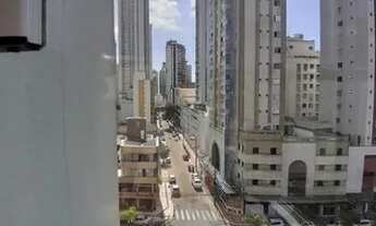 Imagem 2: 03 Dormitórios, Sacada C/Churrasqueira Carvão, 02 Vagas, Centro! Oportunidade!!