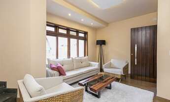 Imagem 5: Casa com 2 quartos (suíte com closet), 4 vagas, em Santa Felicidade