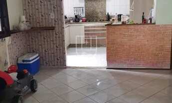 Imagem 4: Sobrado para aluguel tem 220 metros quadrados com 3 quartos