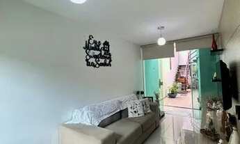 Imagem 2: Casa em condomínio fechado vista do vale