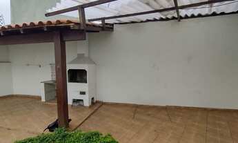 Imagem 7: Casa Térrea para aluguel e venda tem 300 metros com 435 área total