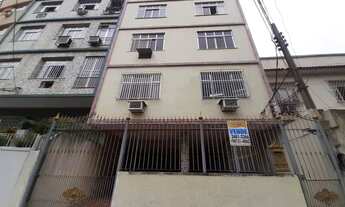 Imagem: Apartamento reformado com 2 quartos, próximo