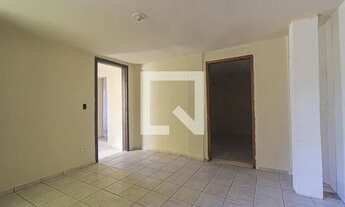 Imagem 3: Casa para Aluguel - Pilarzinho, 2 Quartos, 58 m2