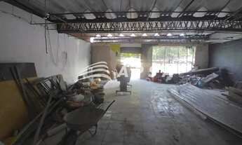 Imagem 4: ÓTIMA OPORTUNIDADE DE NEGÓCIO, PONTO COMERCIAL COM BANHEIRO, COPA, QUINTAL PROX. AO CORREI