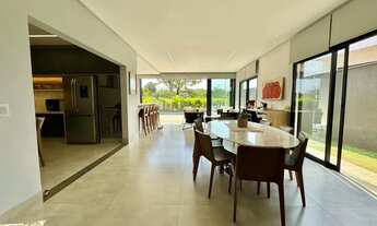 Imagem 3: Excelente casa térrea 04 suites com fundo para mata - condomínio Portal do sol green