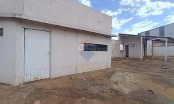 Imagem 4: Pátio - Av. Thomaz Alberto Whately