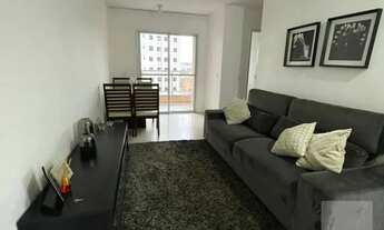 Imagem: Apartamento com varanda em prédio com lazer