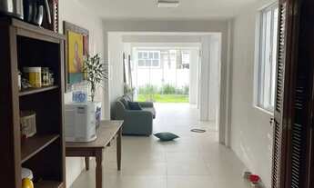 Imagem 3: Casa com 04 dormitórios sendo 01 suíte em Coqueiros em Florianópolis SC