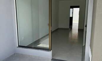 Imagem 2: Magnifica Residência na Grabriela -Casa com 2/4 ,Suíte e muito amplo -Vamos Negociar