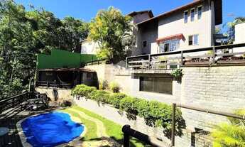 Imagem: Refúgio encantador em Itaipava!