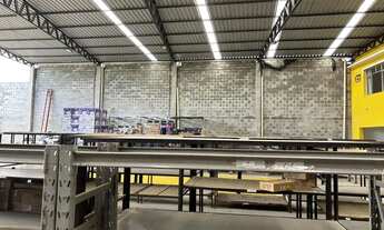 Imagem 5: Imóvel para aluguel e venda possui 1000 metros quadrados com 4 quartos