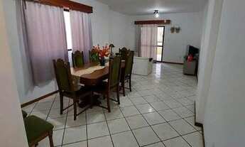 Imagem 3: Amplo apartamento à venda no Centro de Balneário Camboriú - Ótima sacada!