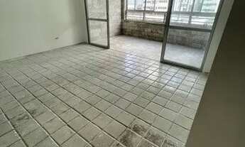 Imagem 3: Casa Amarela - 03 Qtos/01 Suíte - 01 Vaga - 130 m² - Nascente - Salão de festas - Ótima lo