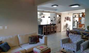 Imagem 7: Casa no Condomínio Alphaville - Com móveis projetados em todas as casas