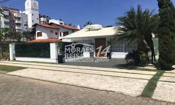 Imagem: Casa terrea com 4 dormitórios à venda