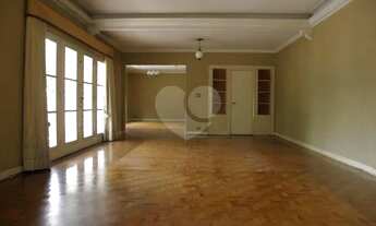 Imagem 7: Ampla casa localizada na frente ao Estadio do Pacaembú