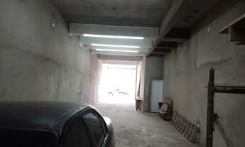 Imagem 3: Salão comercial com portão altomatico