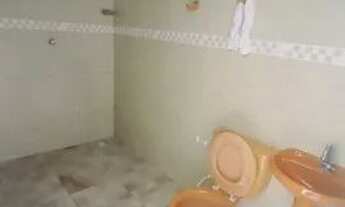 Imagem 6: ALUGUEL- CASA GRANDE E ESPAÇOSA COM 3 QUARTOS