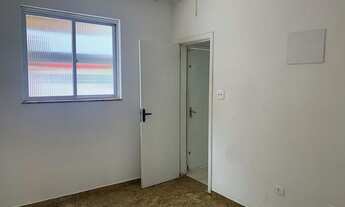 Imagem 6: Sobrado para aluguel possui 324 metros quadrados com 4 quartos em Aparecida - Santos - SP