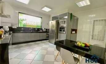 Imagem 6: Casa Linear com 3 Quartos, Suíte, Espaço Gourmet com Quadra Poliesportiva, no Bairro Liber