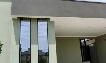 Imagem 3: Casa Nova e Completa no Condominío Quinta do Lago com 3 suítes, piscina e fino acabamento