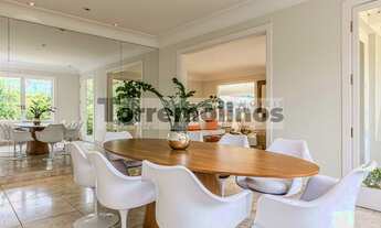 Imagem 7: Linda casa com projeto de Marcos Tomanik no Cidade Jardim com 4 suítes, piscina e quadra d