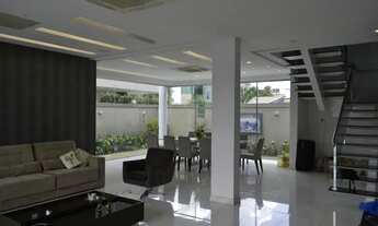 Imagem 7: Excelente Duplex no Residencial Adrianópolis. 5 suítes, piscina, completa com Armários Kit