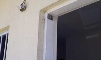 Imagem 2: Sem Burocracia, 1 quarto, WC, uma Vaga , Cond Fechado,<br>Primeiro Andar. Pague um m