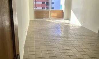 Imagem 2: Boa Viagem - 04 Qtos / 01 Suíte - 02 Vagas - 202 m² - Nascente - Vista mar - Excelente loc